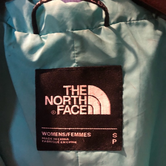 Women’s North Face rain jacket - Picture 4 of 6